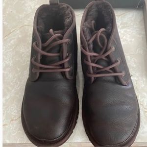 Ugg neumel. Men’s size 8.